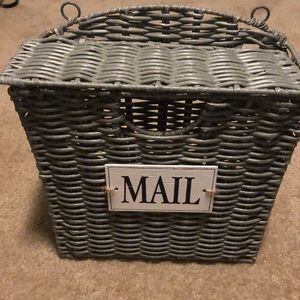 Mail bin